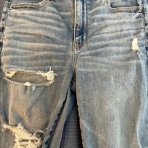 American eagle medium wash skinny jeans. Size 8 Long
